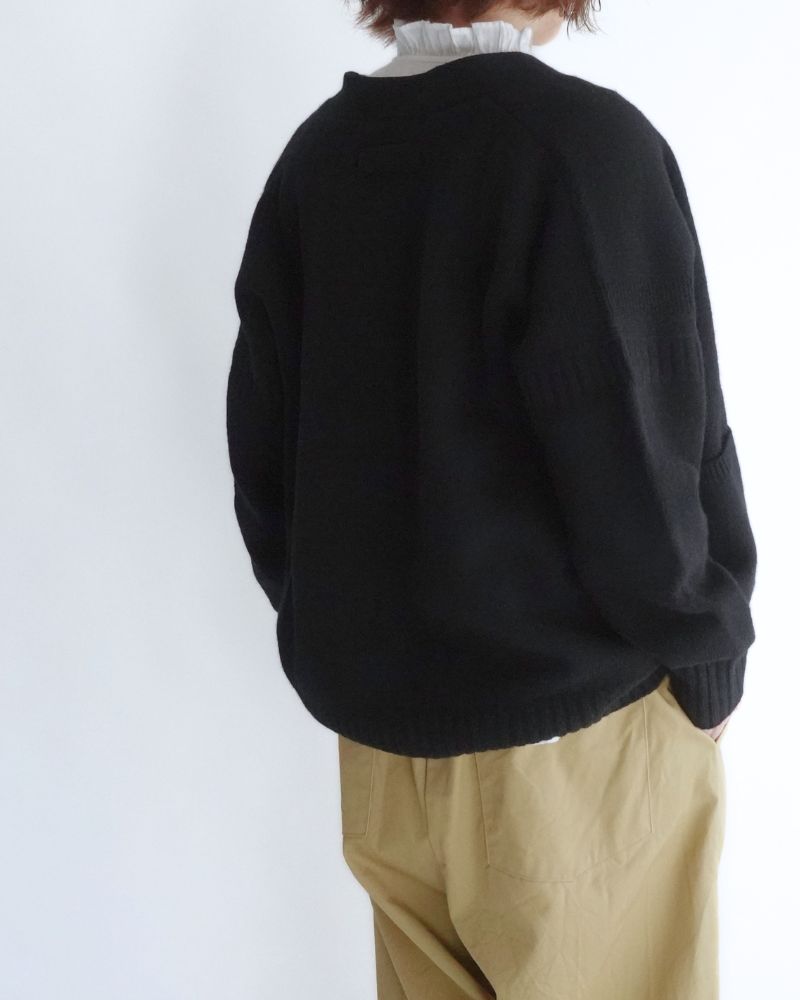 JANE V-neck Cardigan in Black