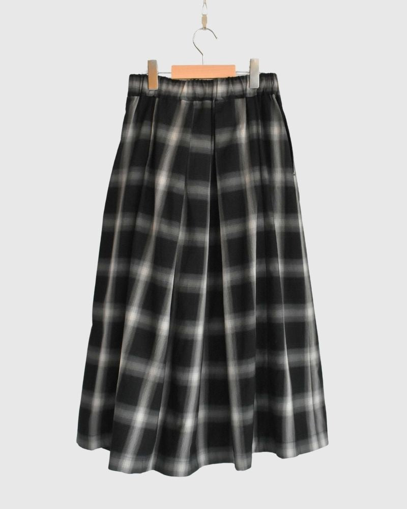 DOLLY-W Tuck Skirt in GrayCheck