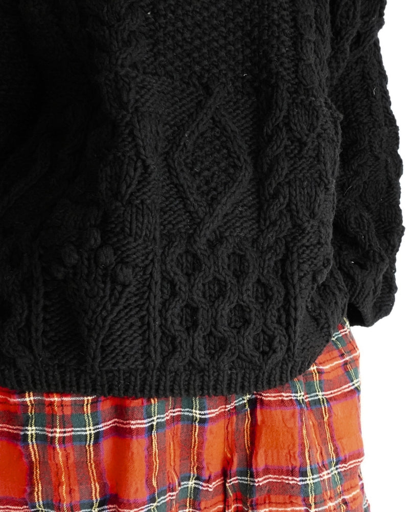 Peru Hand Knit Pullover in Black