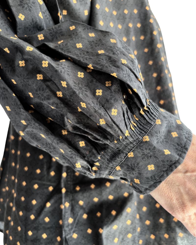 BANDED COLLAR SHIRT WITH MINI PINTUCK in Charcoal