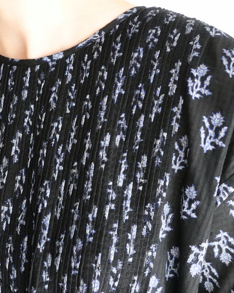 CREW-NECK P/O SHIRT DRESS WITH PINTUCK in Black