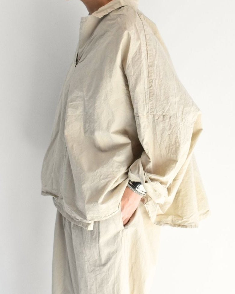Shrink Open Collar Pullover Shirt in Beige