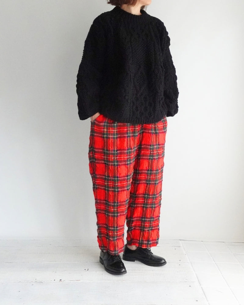Peru Hand Knit Pullover in Black