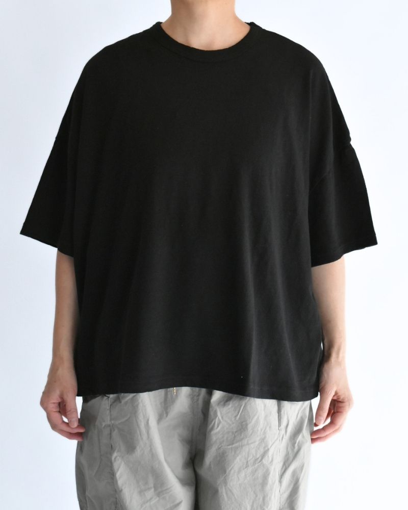 Wide T-shirt in Black