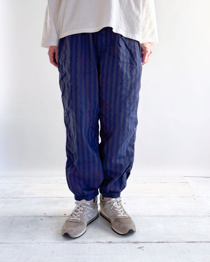 POPLIN WIDE STRIPE (OVERDYE) EASY PANTS in PurpleNavy