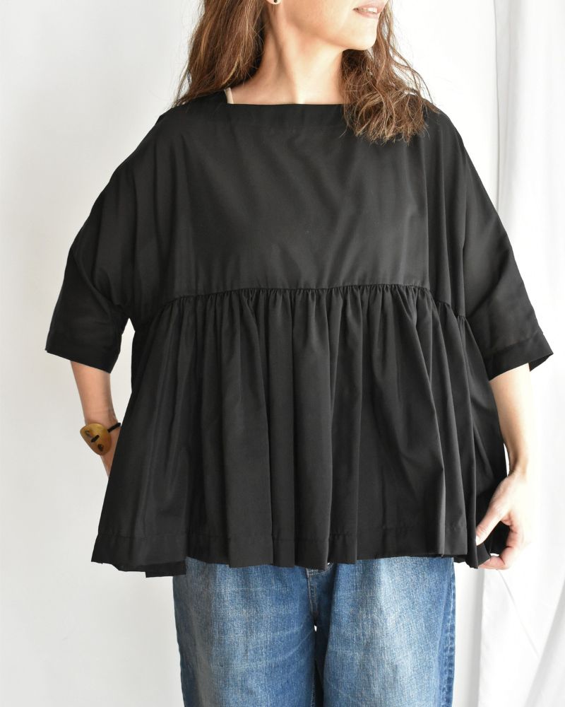 Gathered boat neck blouse in Black