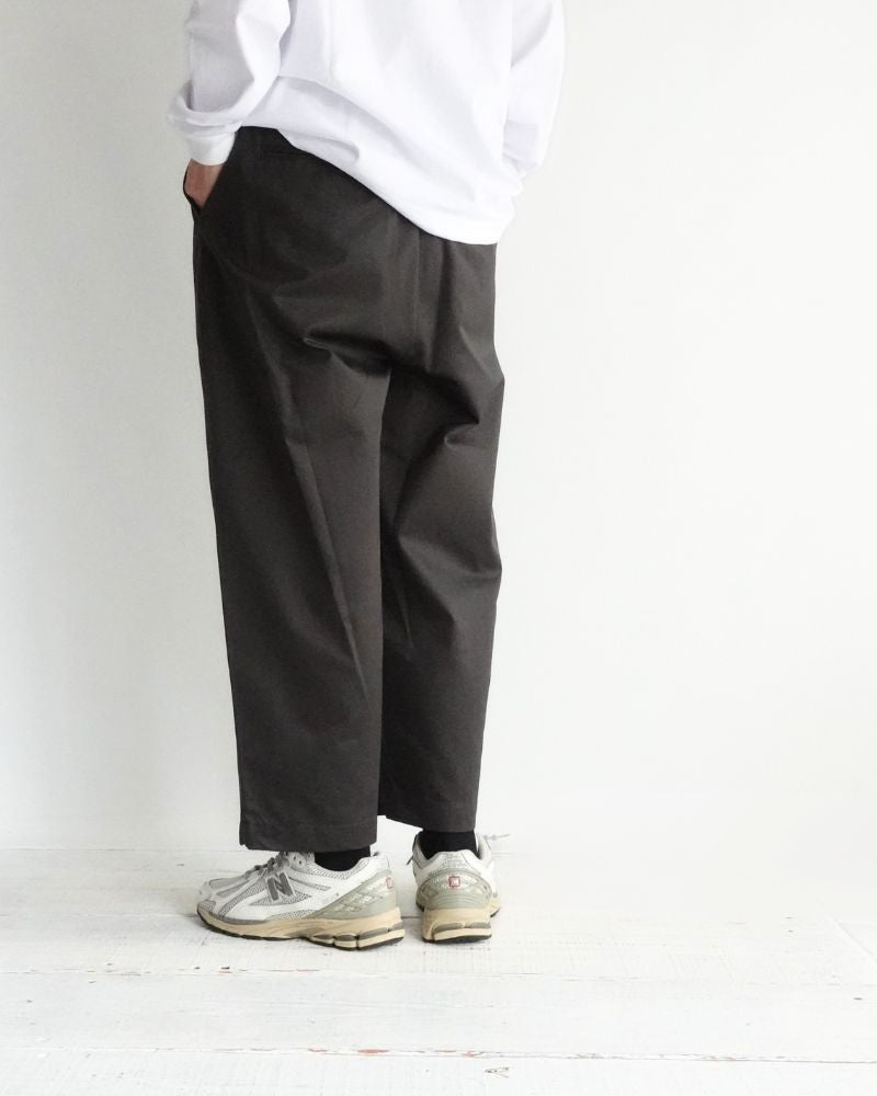 West Point 2-Tuck Tapered Easy Pants in CharcoalGray
