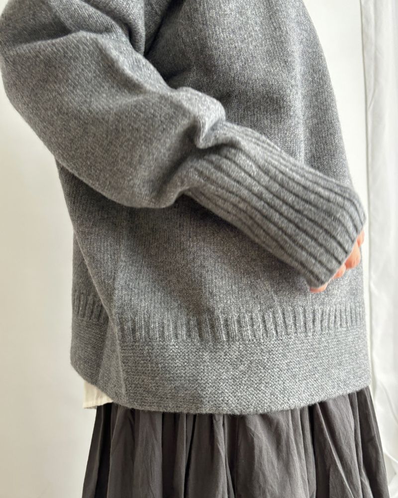 LULU 2-way Turtleneck Knit in Gray