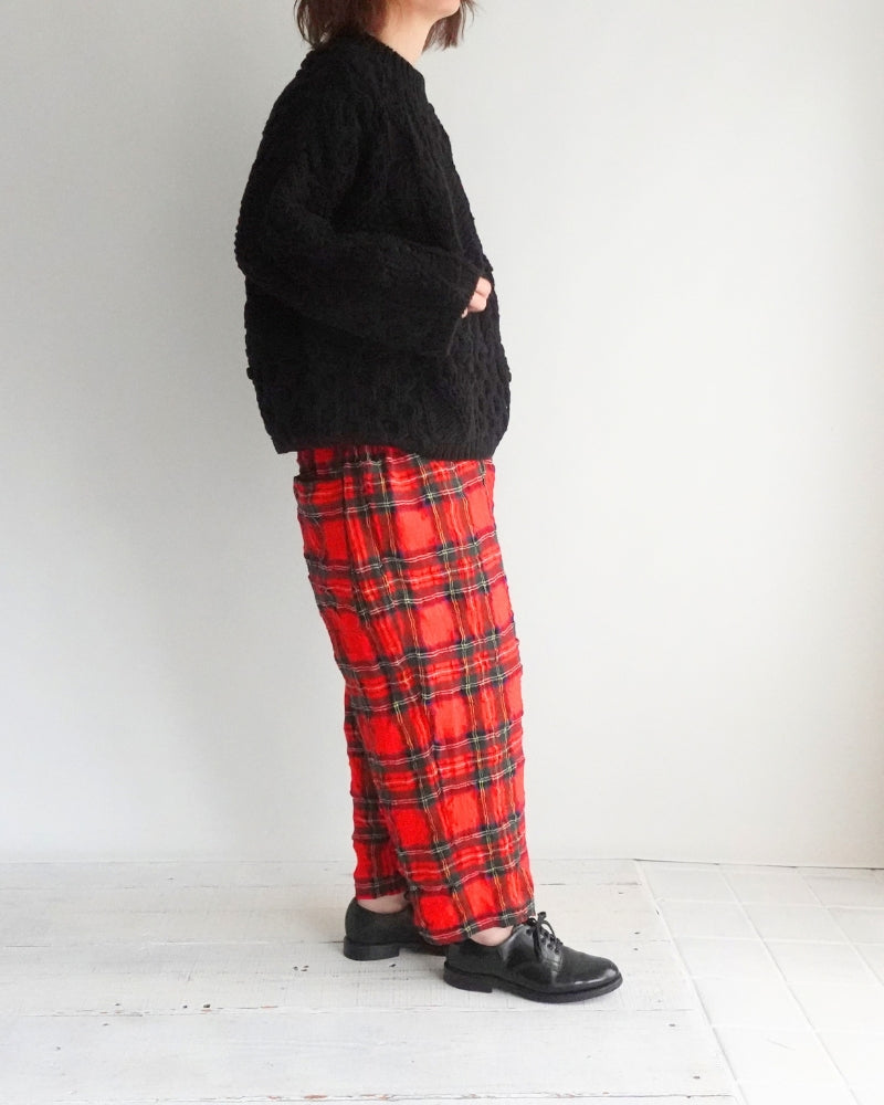 Peru Hand Knit Pullover in Black