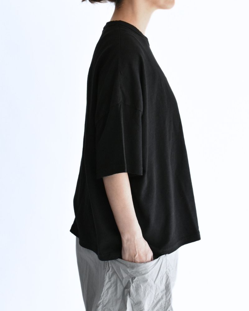 Wide T-shirt in Black