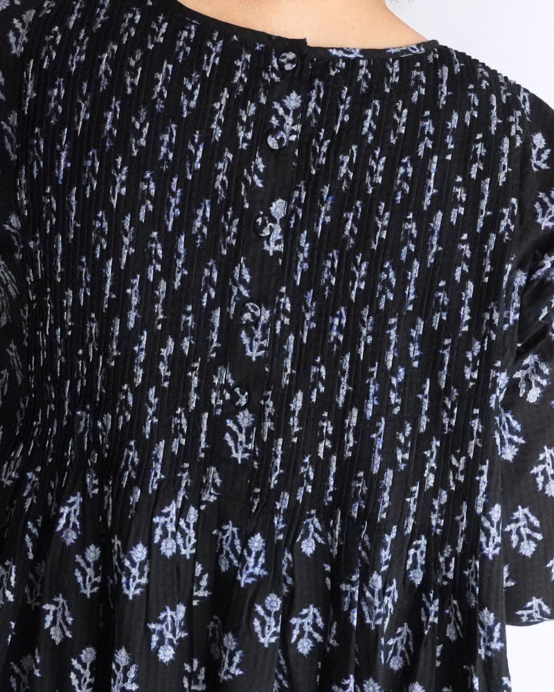 CREW-NECK P/O SHIRT DRESS WITH PINTUCK in Black