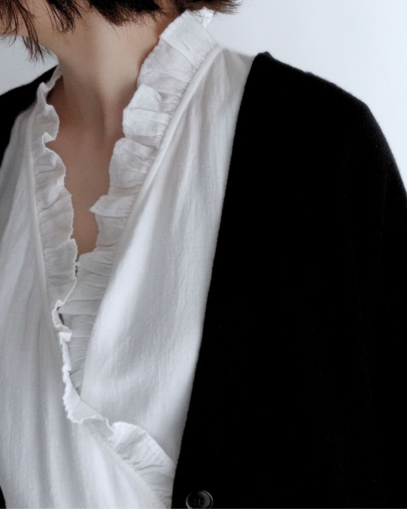 JANE V-neck Cardigan in Black