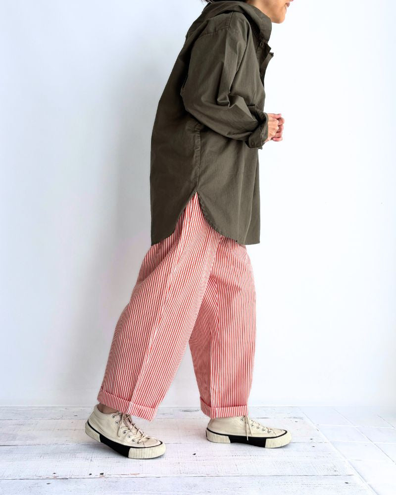 COTTON HERRINGBONE WASH HOODED PULLOVER SHIRT in KhakiHerringbone