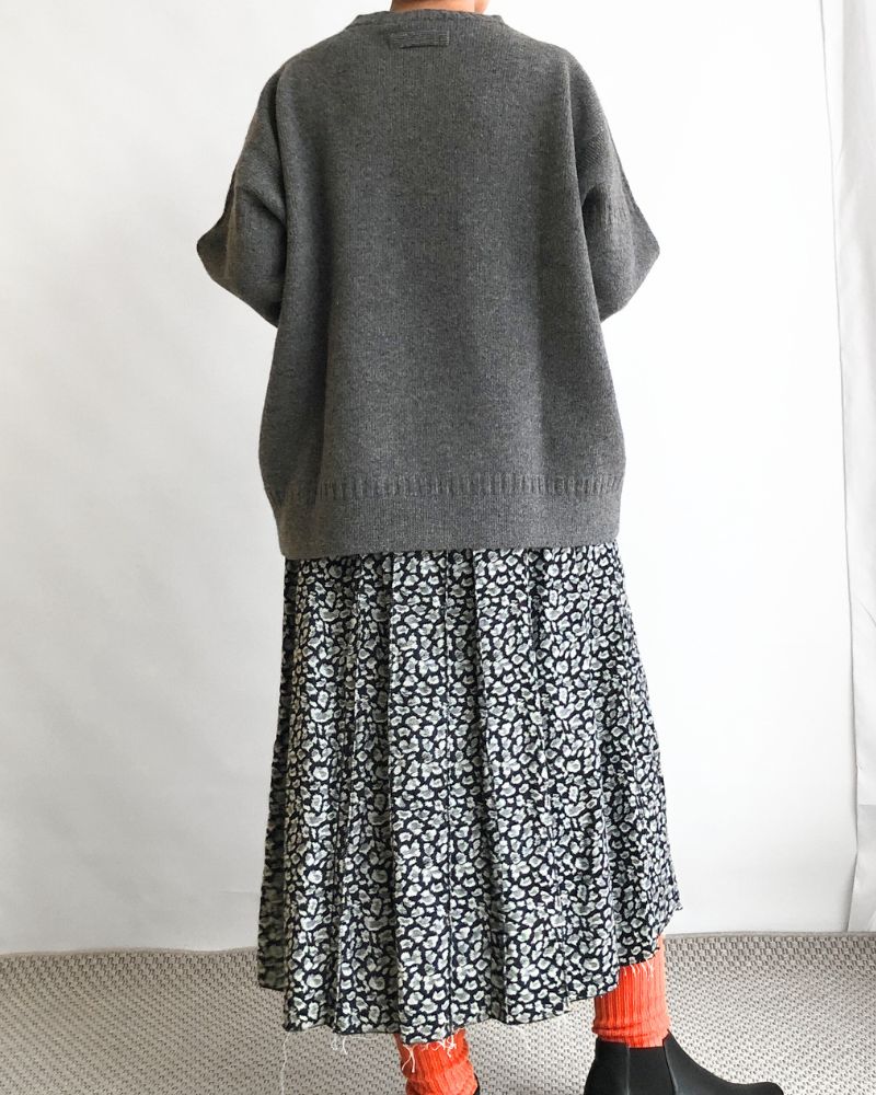 HERIOT Big Silhouette Knit in Gray