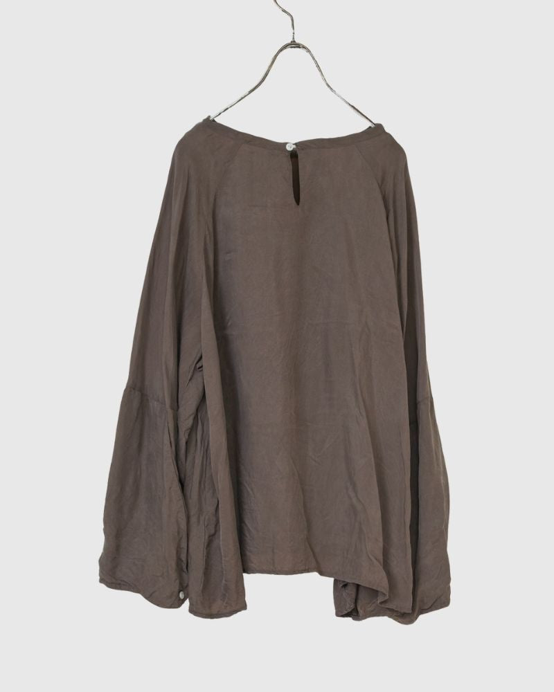 [Pre-order] S/S G1157 OVERWRAP SLEEVE MODERNIST BLOUSE（Mid-February – End of February）