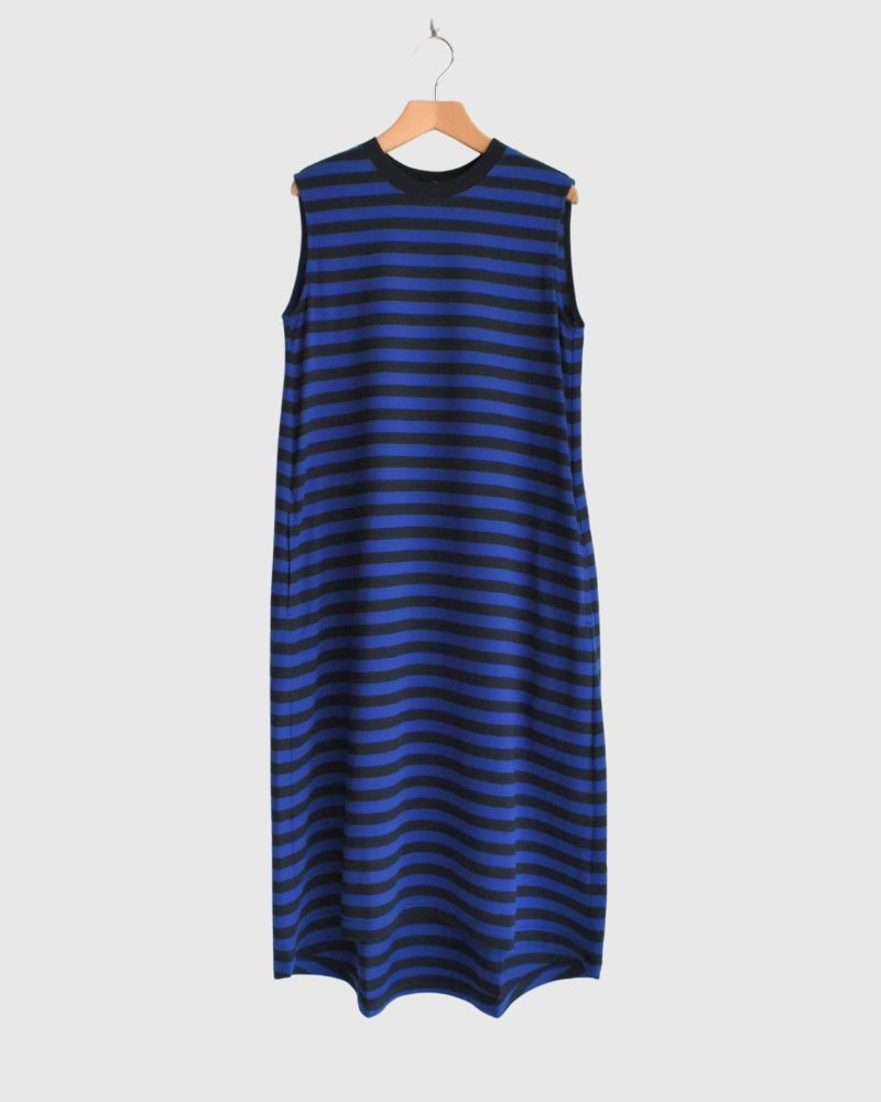 Sleeveless dress in Blue/Navy