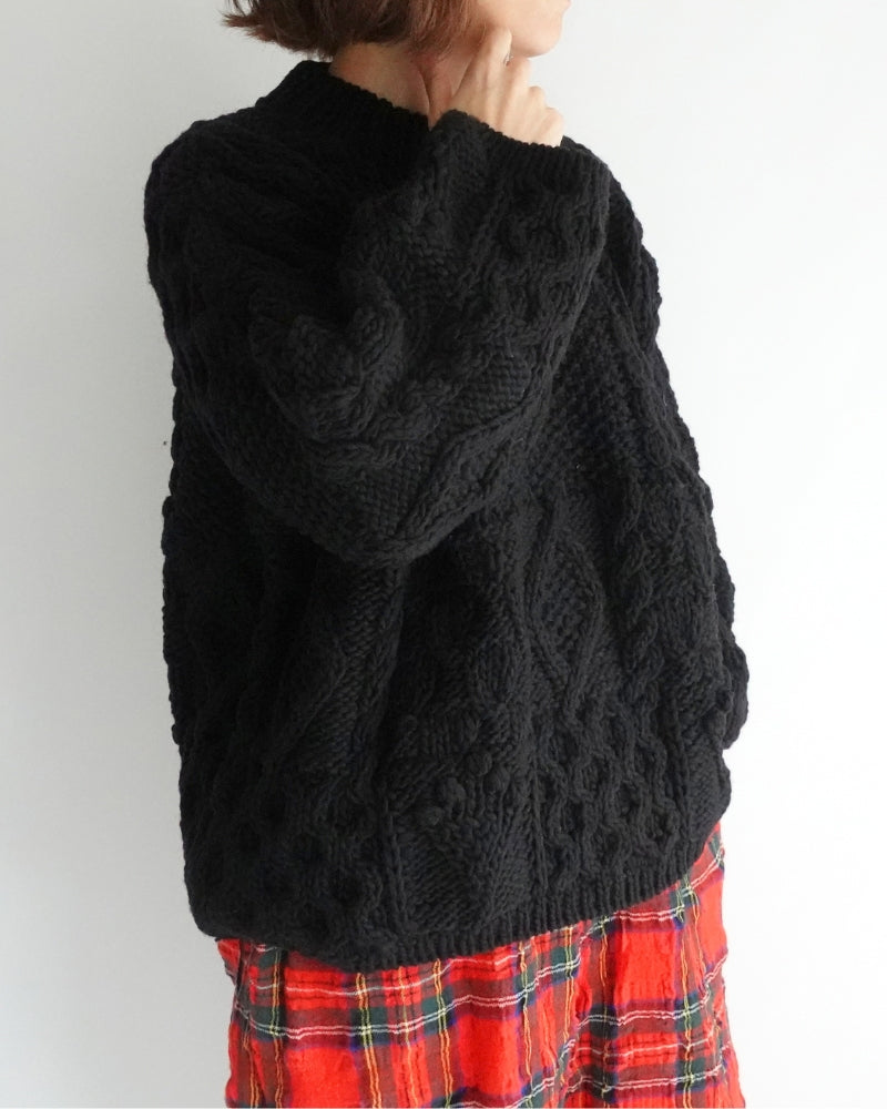 Peru Hand Knit Pullover in Black