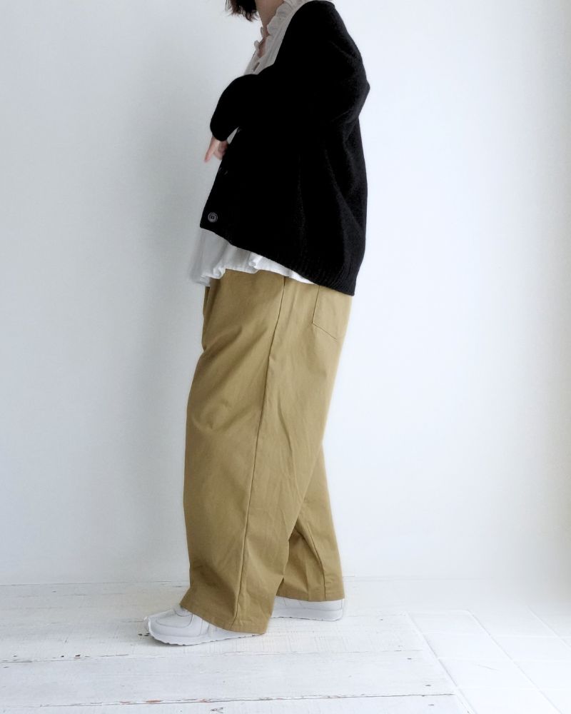JANE V-neck Cardigan in Black