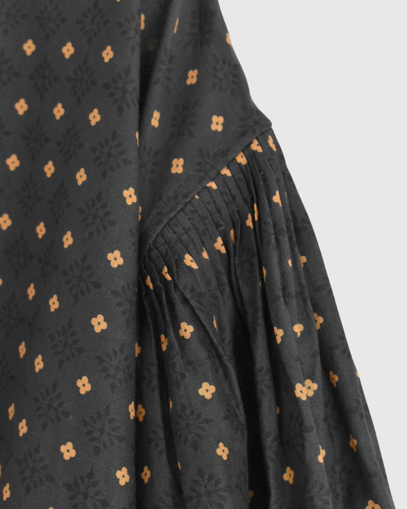BANDED COLLAR SHIRT WITH MINI PINTUCK in Charcoal