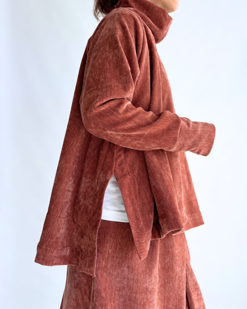 High-neck flared design top 'BONI' in Teracotta