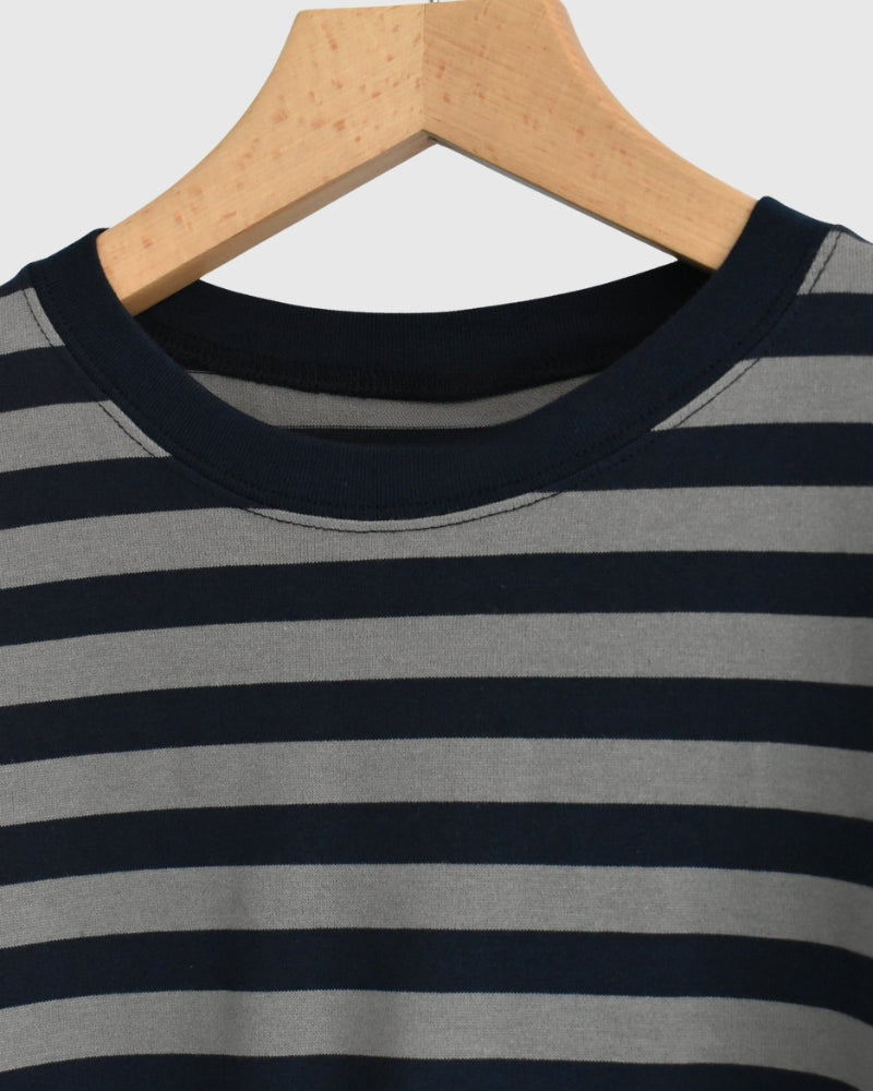 Tuck Cocoon T-Shirt in Gray/Navy Border