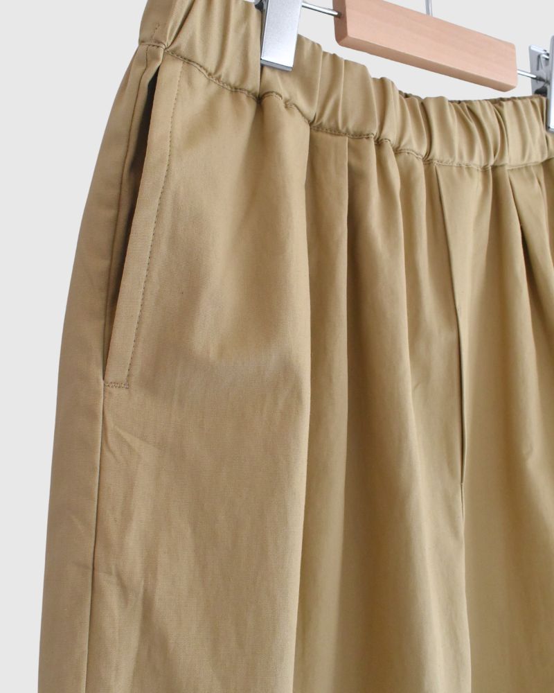 COTTON/LINEN DYED WEATHER 2TUCK TAPERED EASY PANTS in Beige