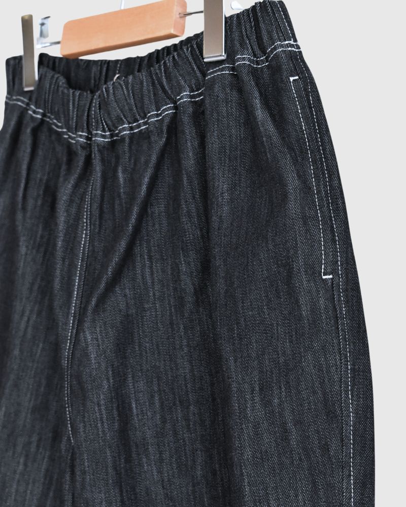 Big Pocket Cropped Pants in Navy