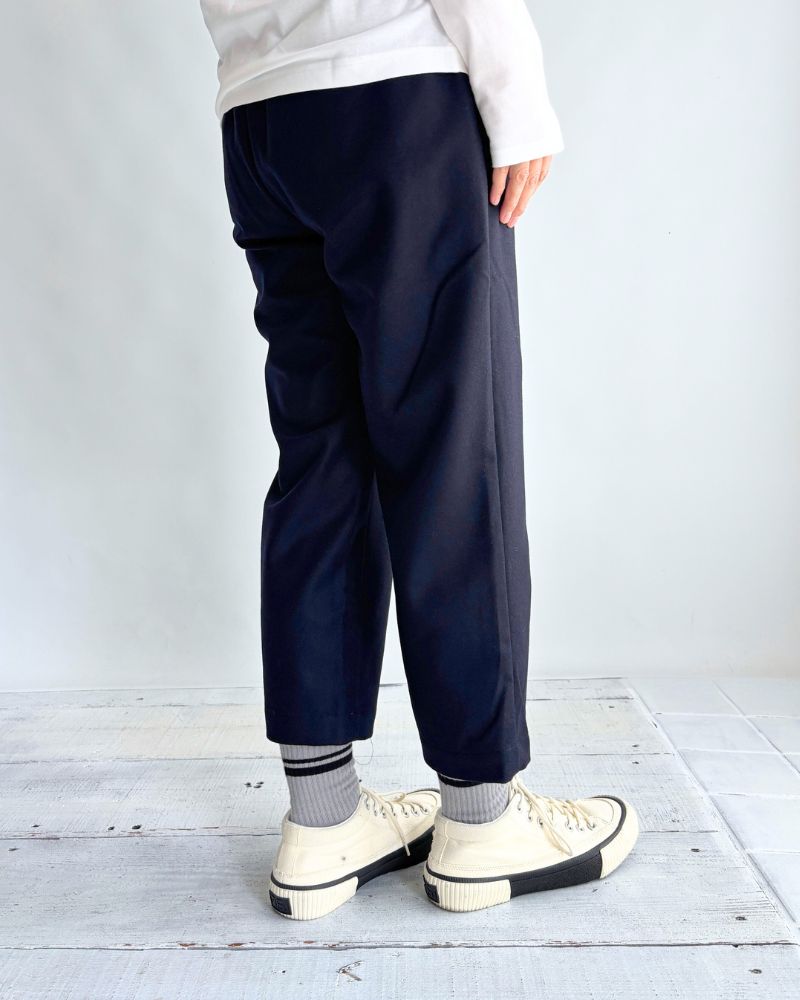 WOOL FLANNEL EASY TAPERED PANTS in Navy