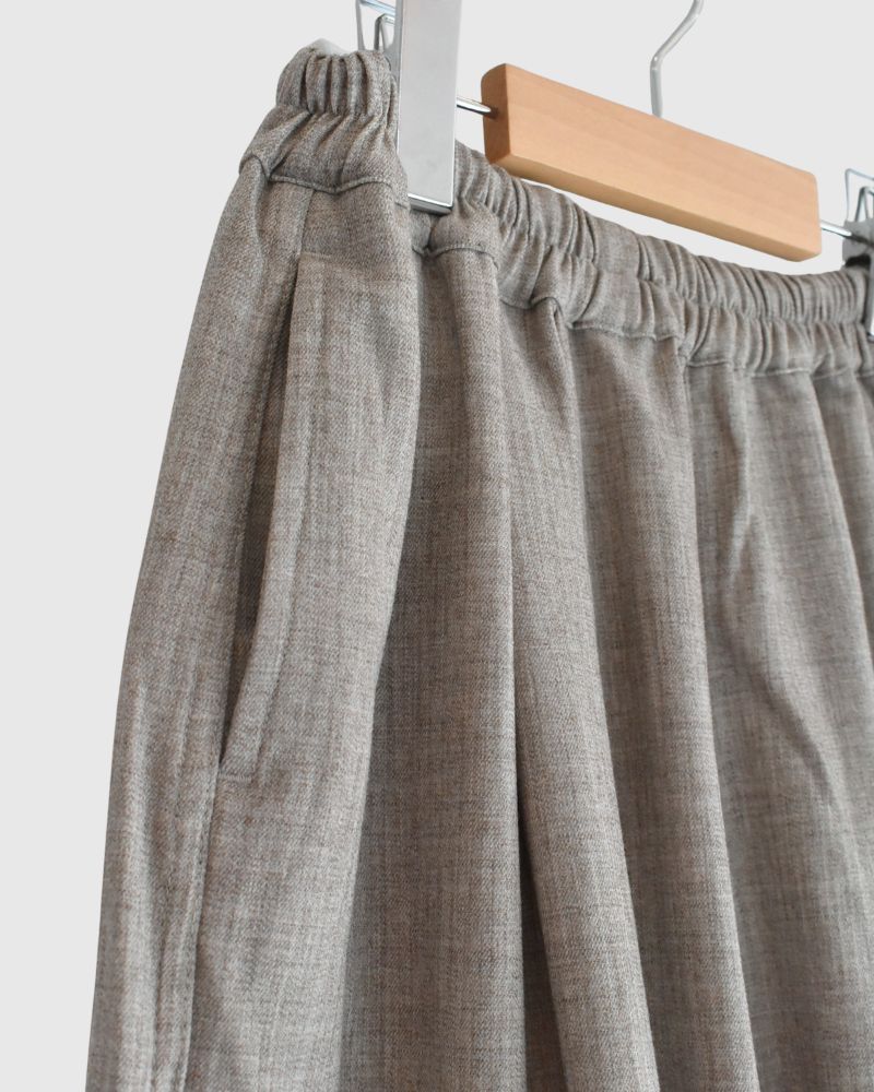Loose silhouette easy pants 'PESH TR' in Light Beige