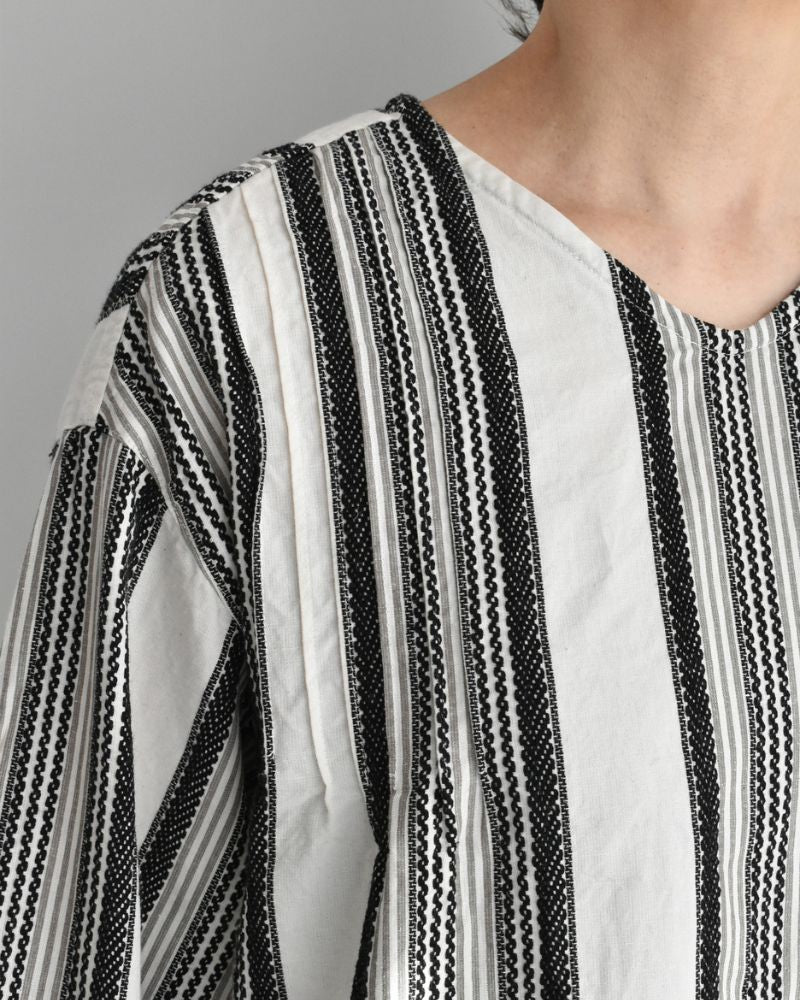 Jacquard Stripe Shirt in White/Black
