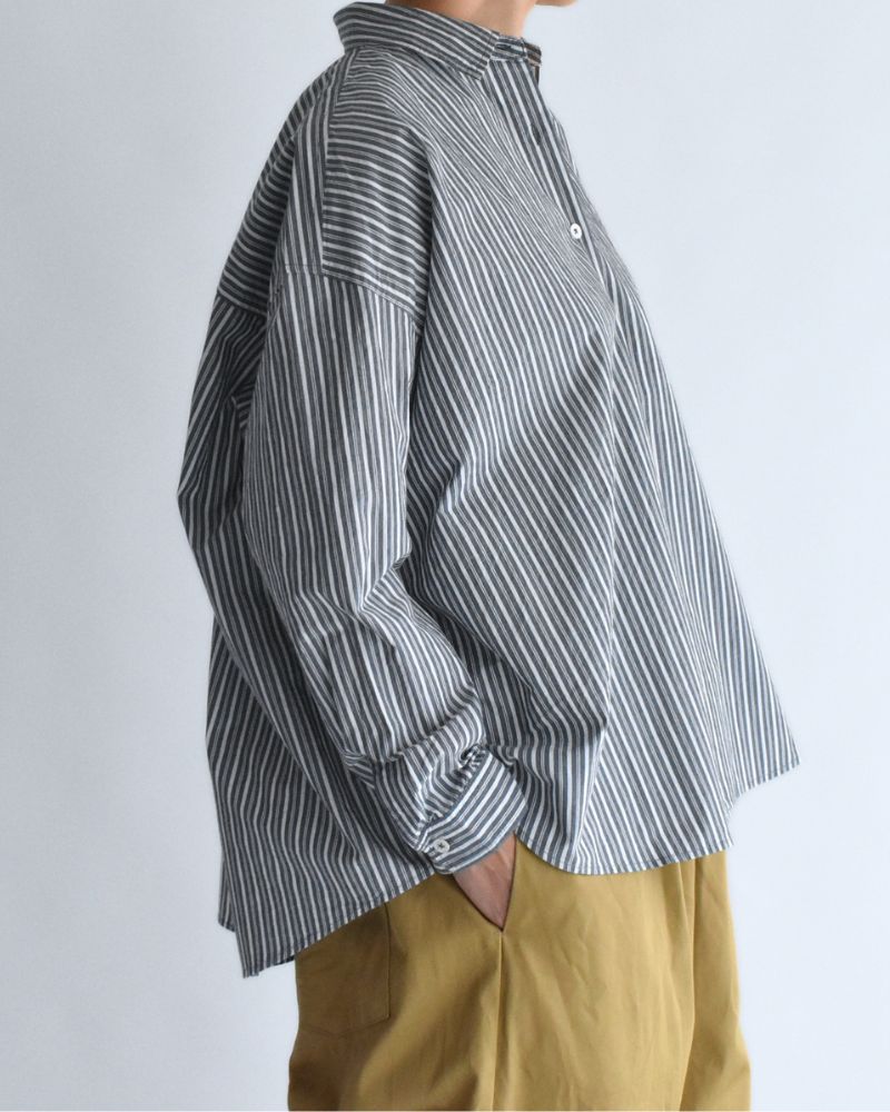 Regular Collar Big Shirt in White/Navy