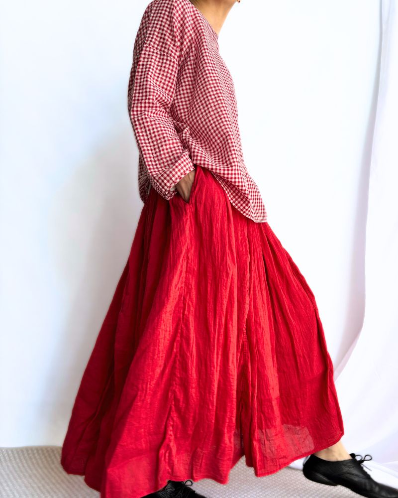 AUTO LOOM COTTON/LINEN PLAIN OVERDYE GATHERED SKIRT in Red