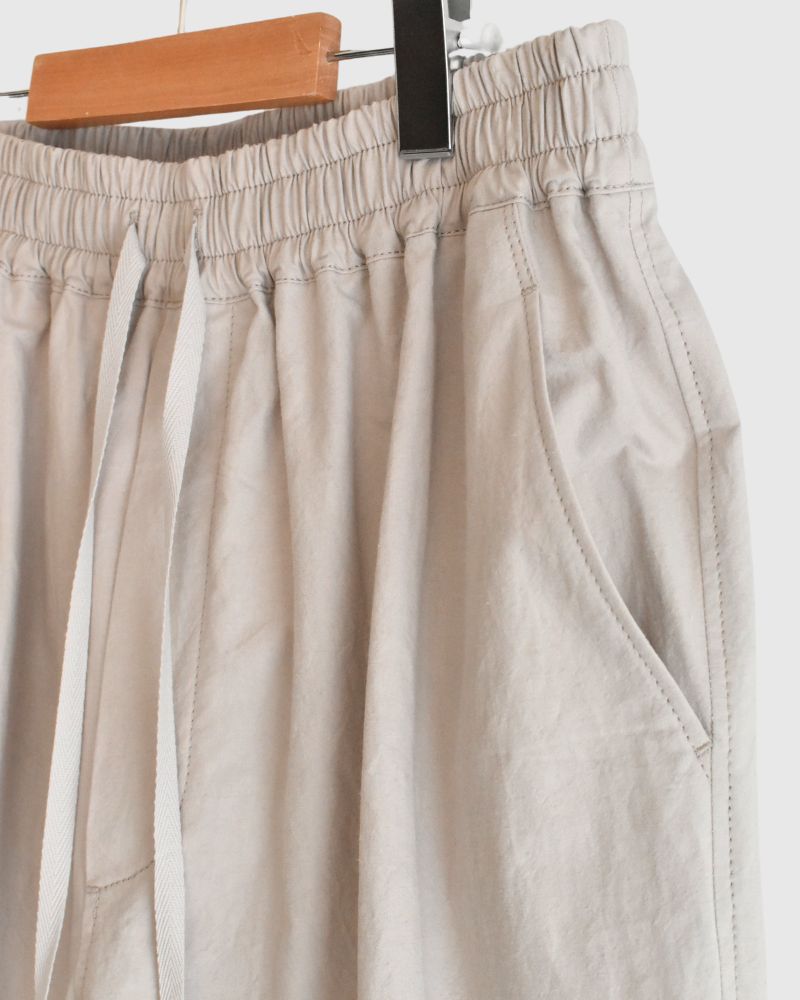 Easy Tapered Pants in Beige