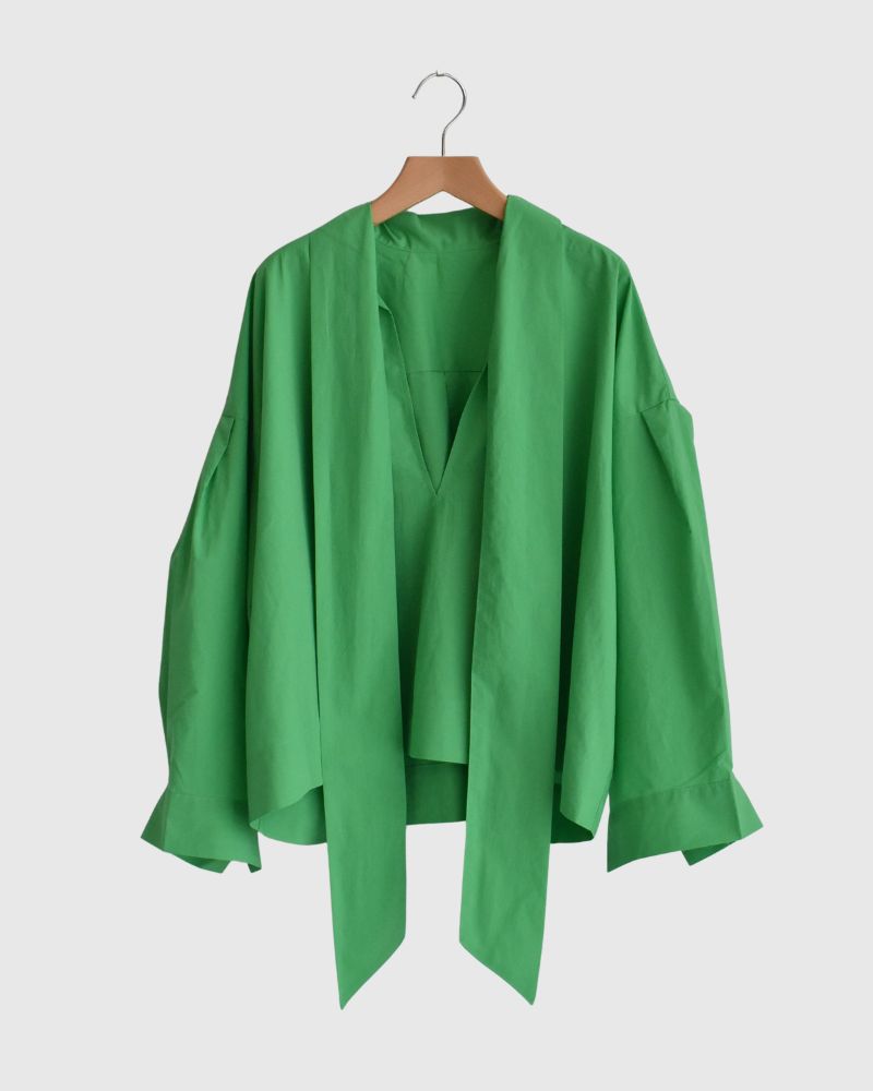 Tie collar blouse in Green