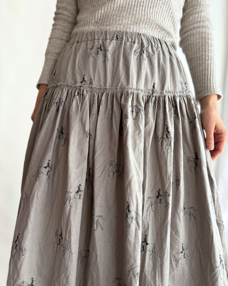 “Wind in her hair” GATHERED SKIRT in Gray