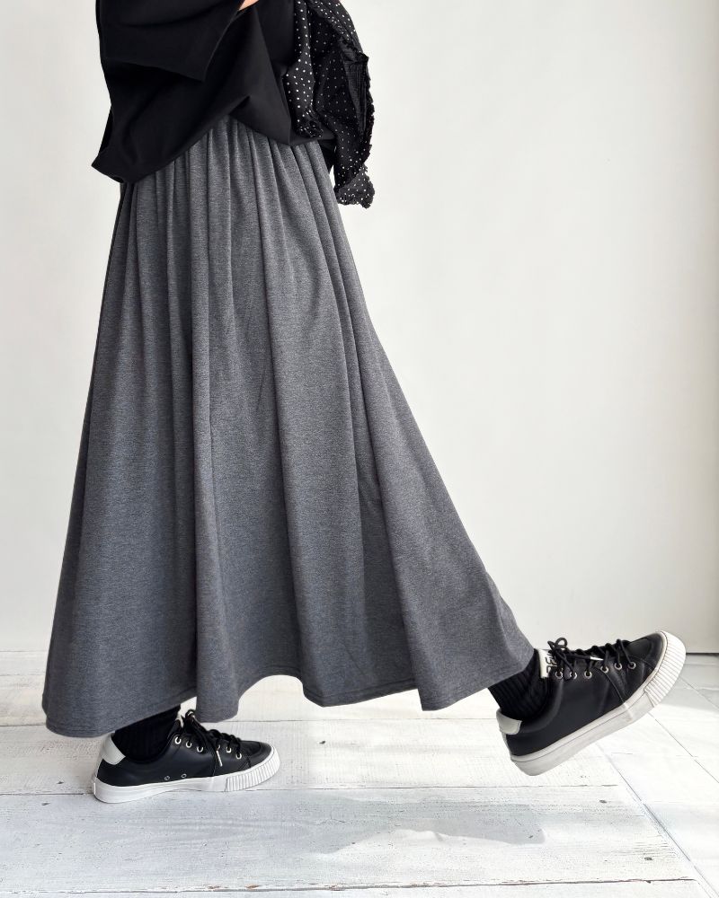 UV Protection Gathered Skirt in Charcoal
