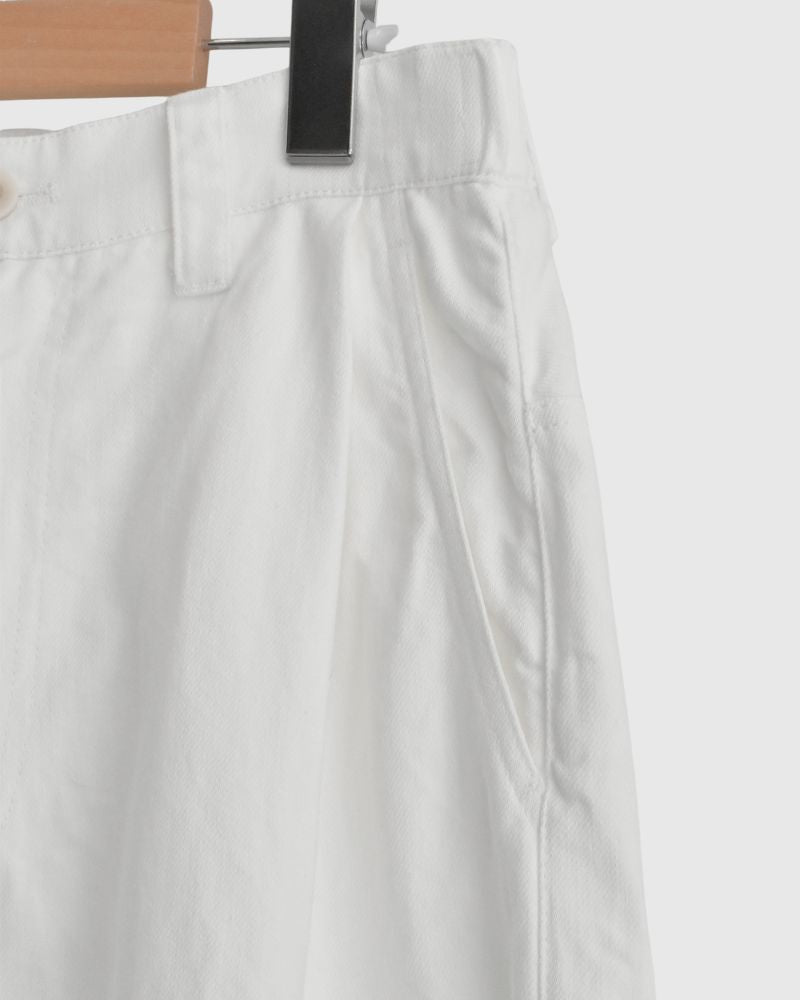 Cocoon Tapered Pants (DENIM) in White