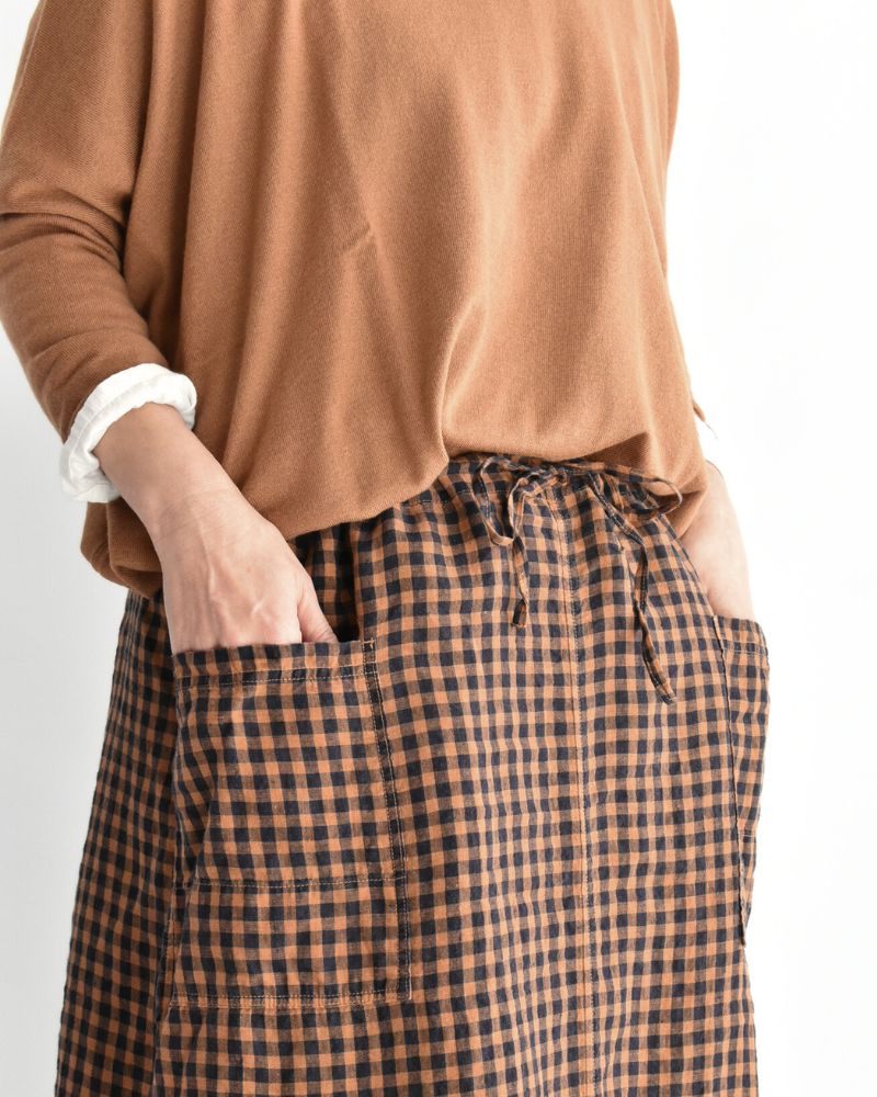LINEN CHECK OVERDYE EASY SKIRT in Cinnamon