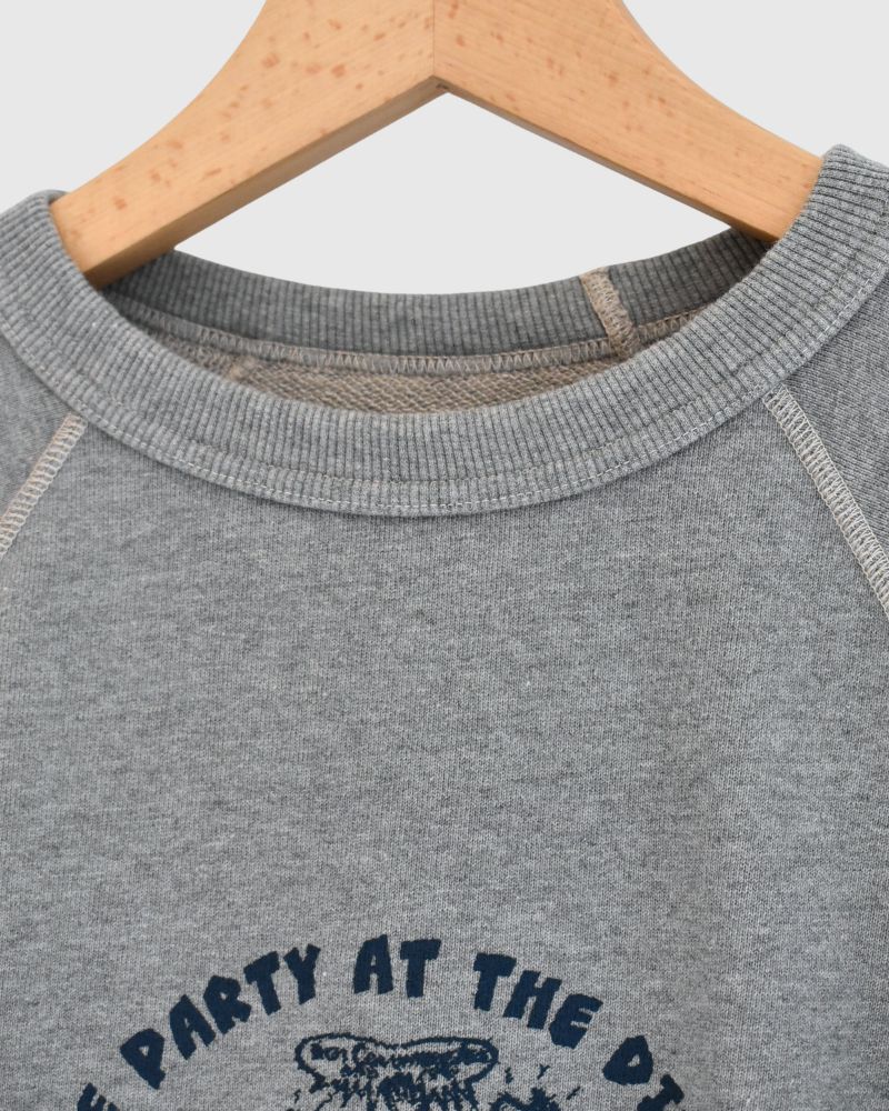 "HTS16" Printed Sweatshirt in MilkyGrey