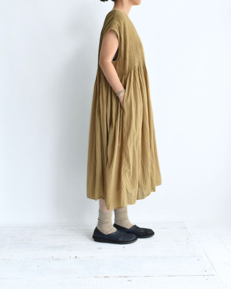 Crew-Neck F/SL Dress with Pintuck in GreyKhaki