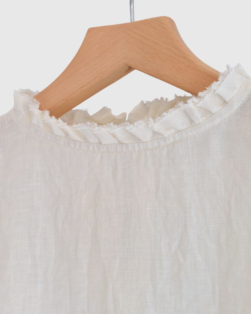 Tiny Frill Blouse in Milk