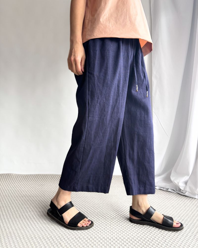 Cotton linen easy pants in Navy