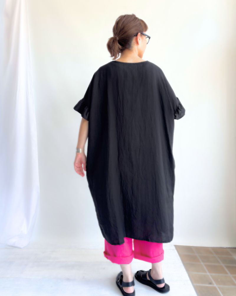 Frill top dress (LINEN) in Black