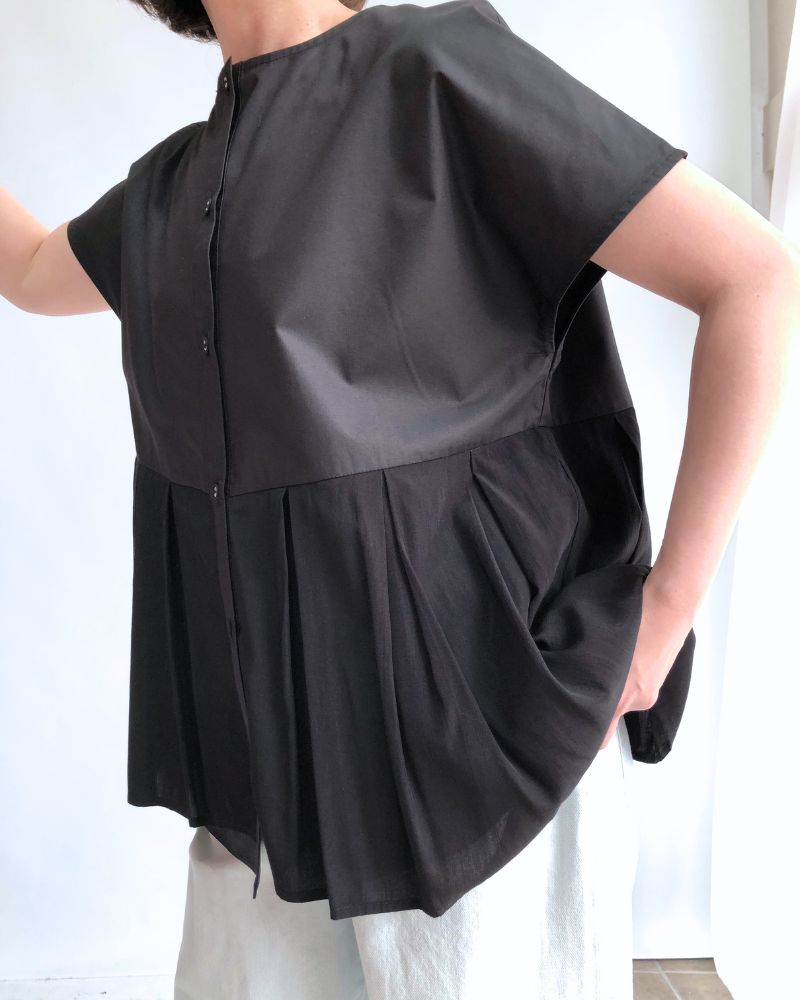 2WAY Tuck Design Top 'UTA' in Black