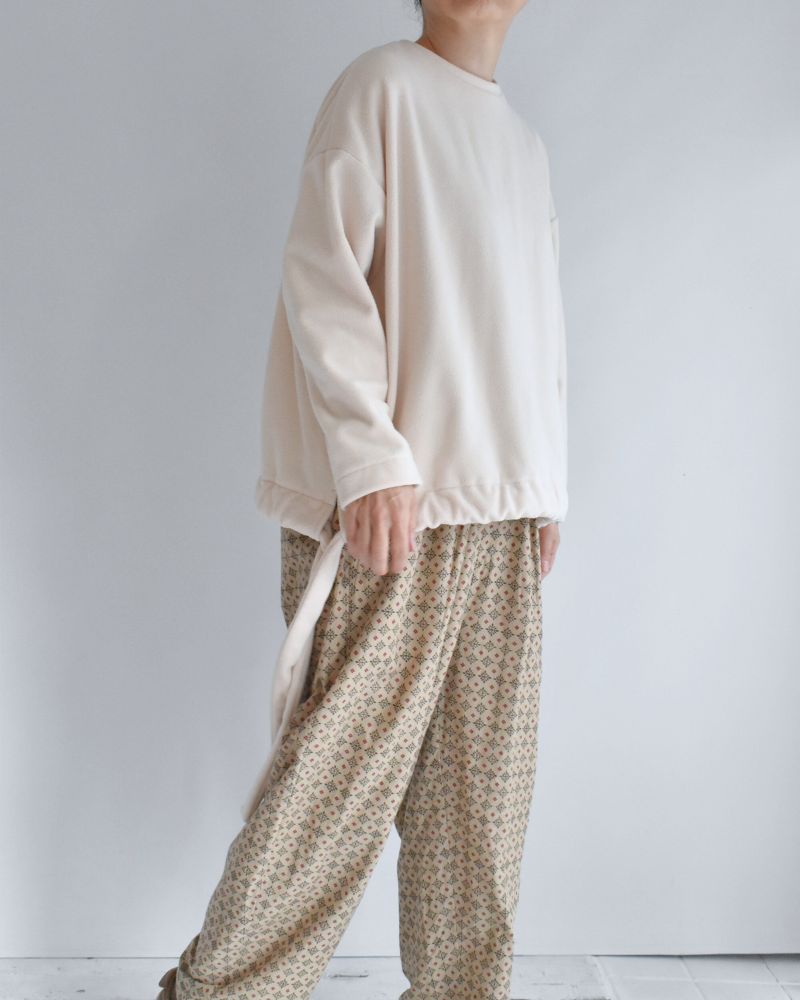 Fleece hem ribbon pullover in Milk