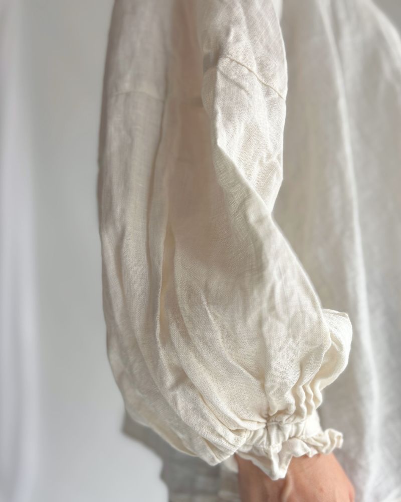 Atelier Blouse in AntiqueWhite