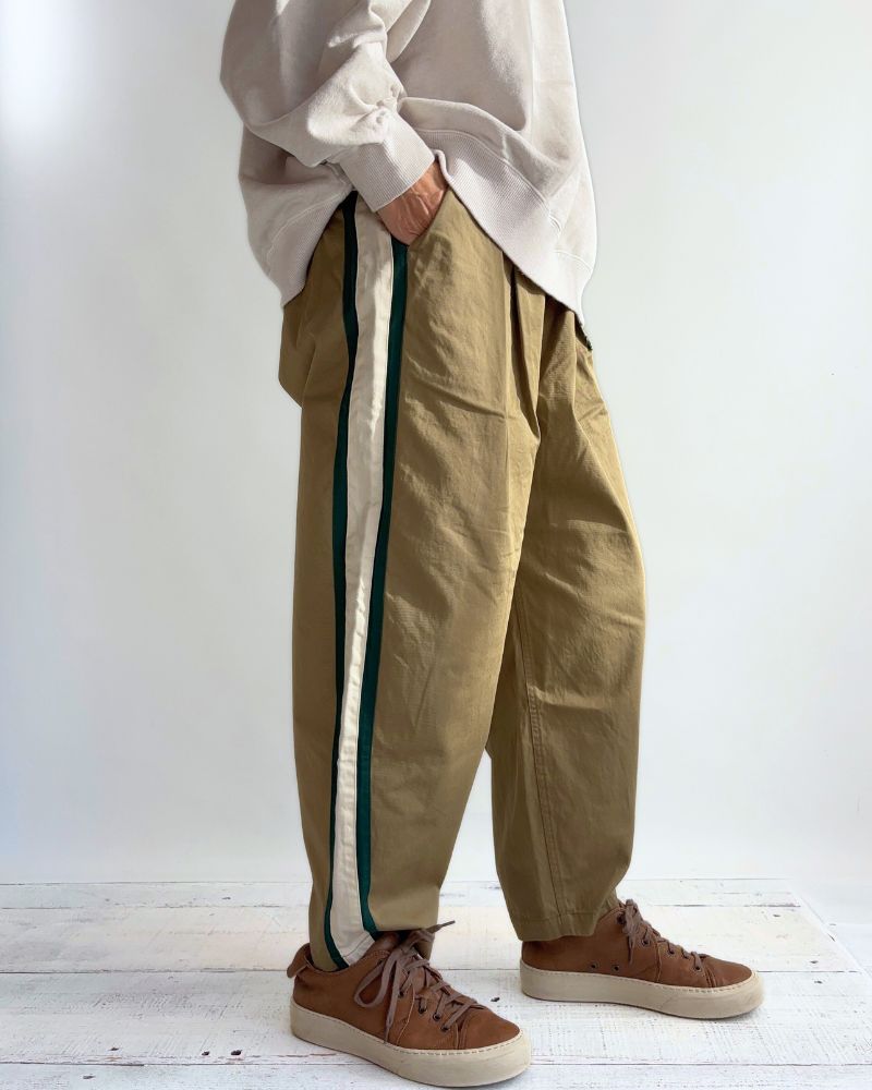 Compact Chino PENNIE Remake Baseball Pants in Beige