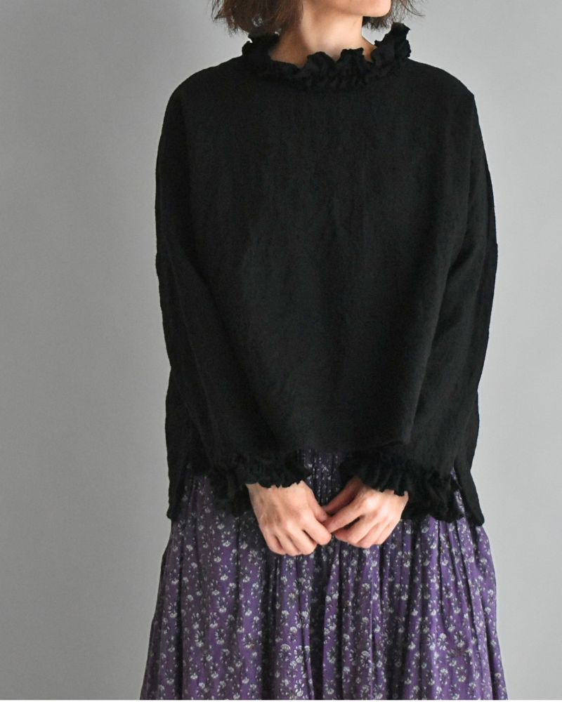 Wool Box Pullover in Black