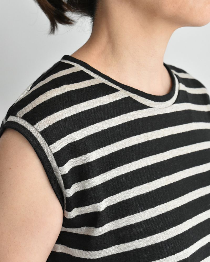 Border Tank Top in Black/Natural