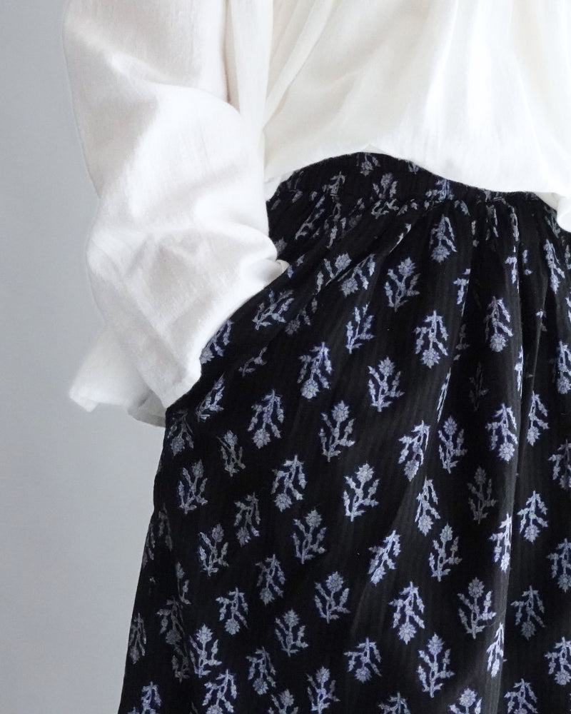 GATHERED SKIRT WITH LINING in Black